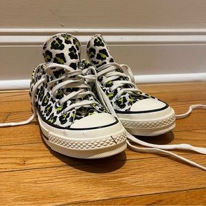Converse chuck Taylor Green and black cheetah print has small stain on right toe